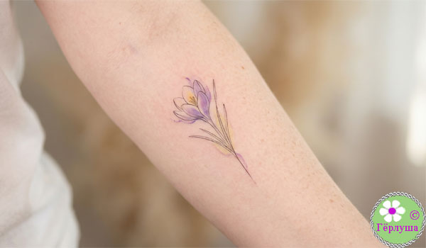 Тату с цветком на руке